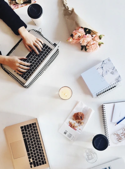 rédactrice-web-avec-ma-plume